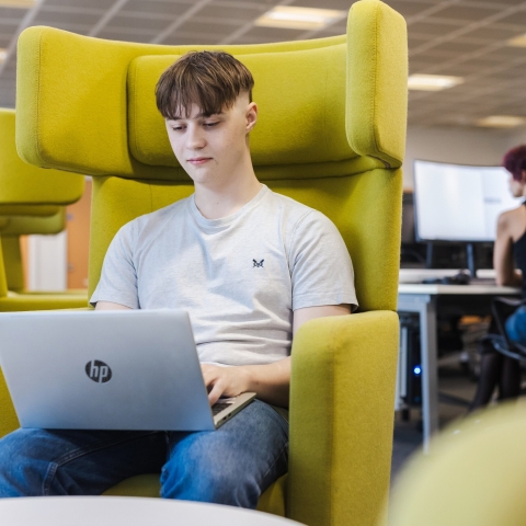 Copyright: Helen Yates Photography.
CRM and Web Team use only.