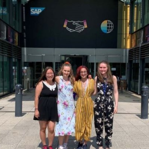 4 interns for SAP