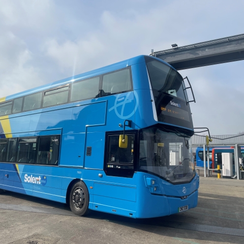 Bus electric First Bus