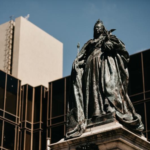 Statue of Queen Victoria with Civic offices in the background 