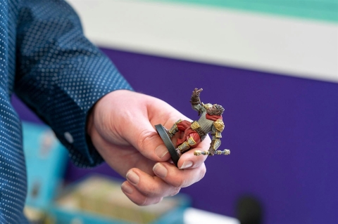 Model Figurine Painting for DND and Warhammer