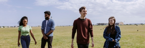 A group of sudents hanging out on the common