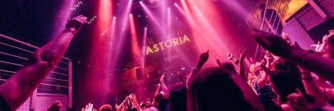 Stage lightsAstoria - City Guide 2022